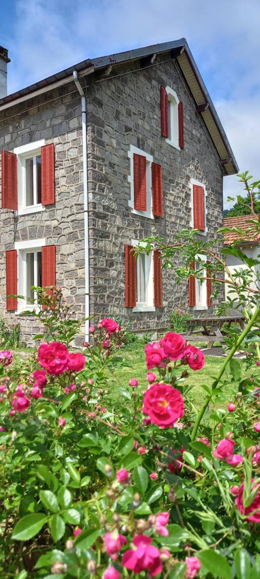 Les Granites Avec Balcon Apartment